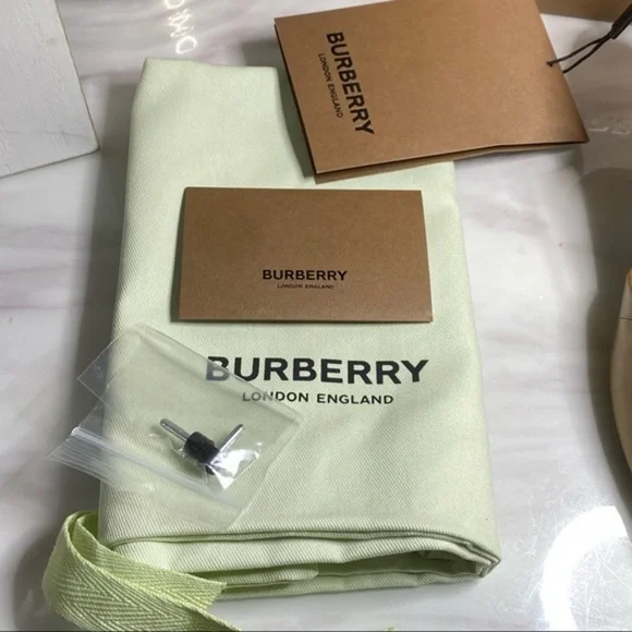 💯Auth.⭐️BURBERRY⭐️ Super Comfy!! Neon/Nude/Black Sling Back Heels NWT & OG Box! - Picture 15 of 15